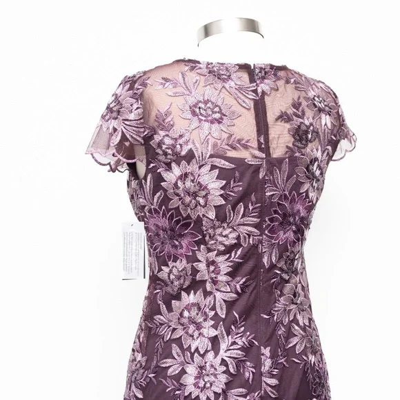 green emerald velvet dress Amazon.com: Alex Evenings Women's Short Knee Length Floral Embroidered  Cocktail Sheath Gown, Wedding Guest, Party Dress, Wisteria Sleeve, 2 :  Clothing, Shoes & Jewelry main image 1